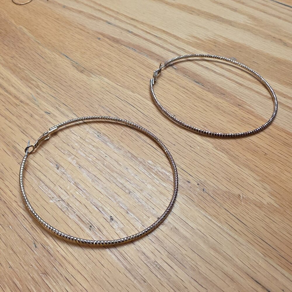 Etsy Large Textured Gold Tone Hoops - Picture 3 of 9